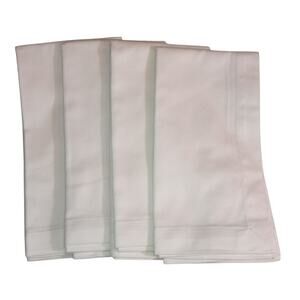 Pottery Barn 4 White Cotton Dinner Napkins